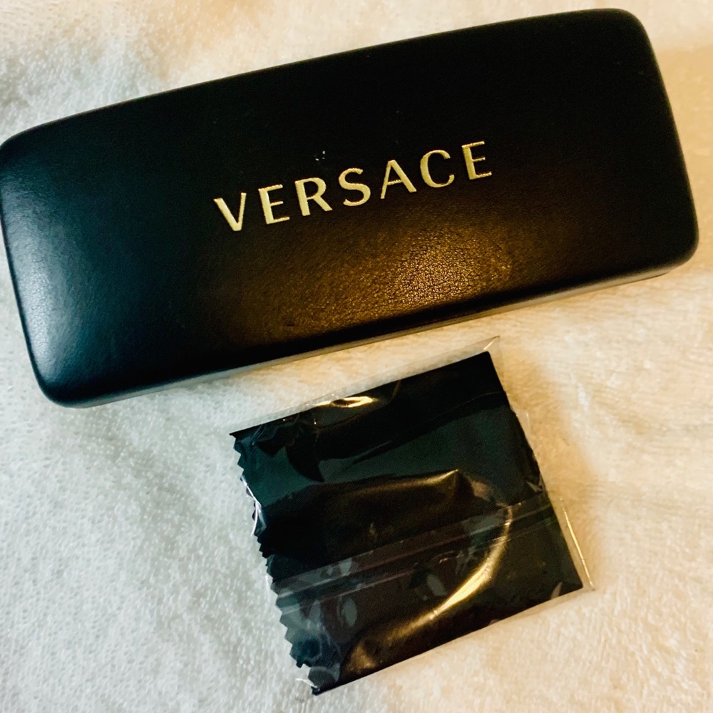 😎 Versace Sunglasses Case 😎